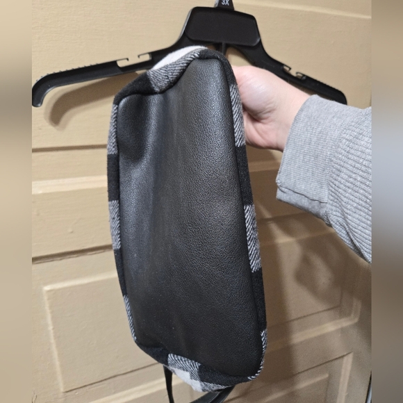 Woodland Creek Buffalo Plaid Black & White Crossbody Adjustable Strap Purse NWT - Picture 7 of 7